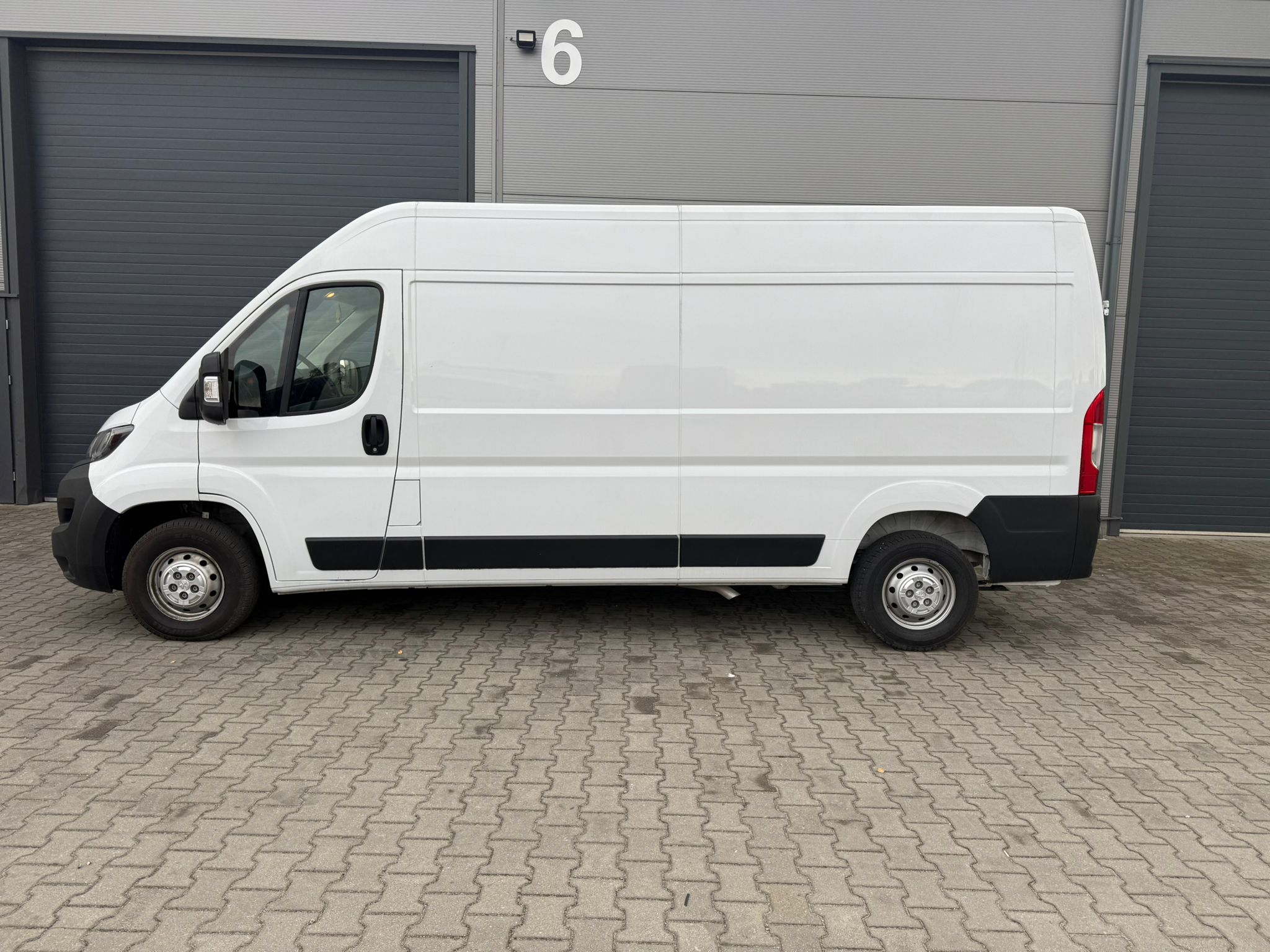 Peugeot Boxer 2023 - zdjęcie 11
