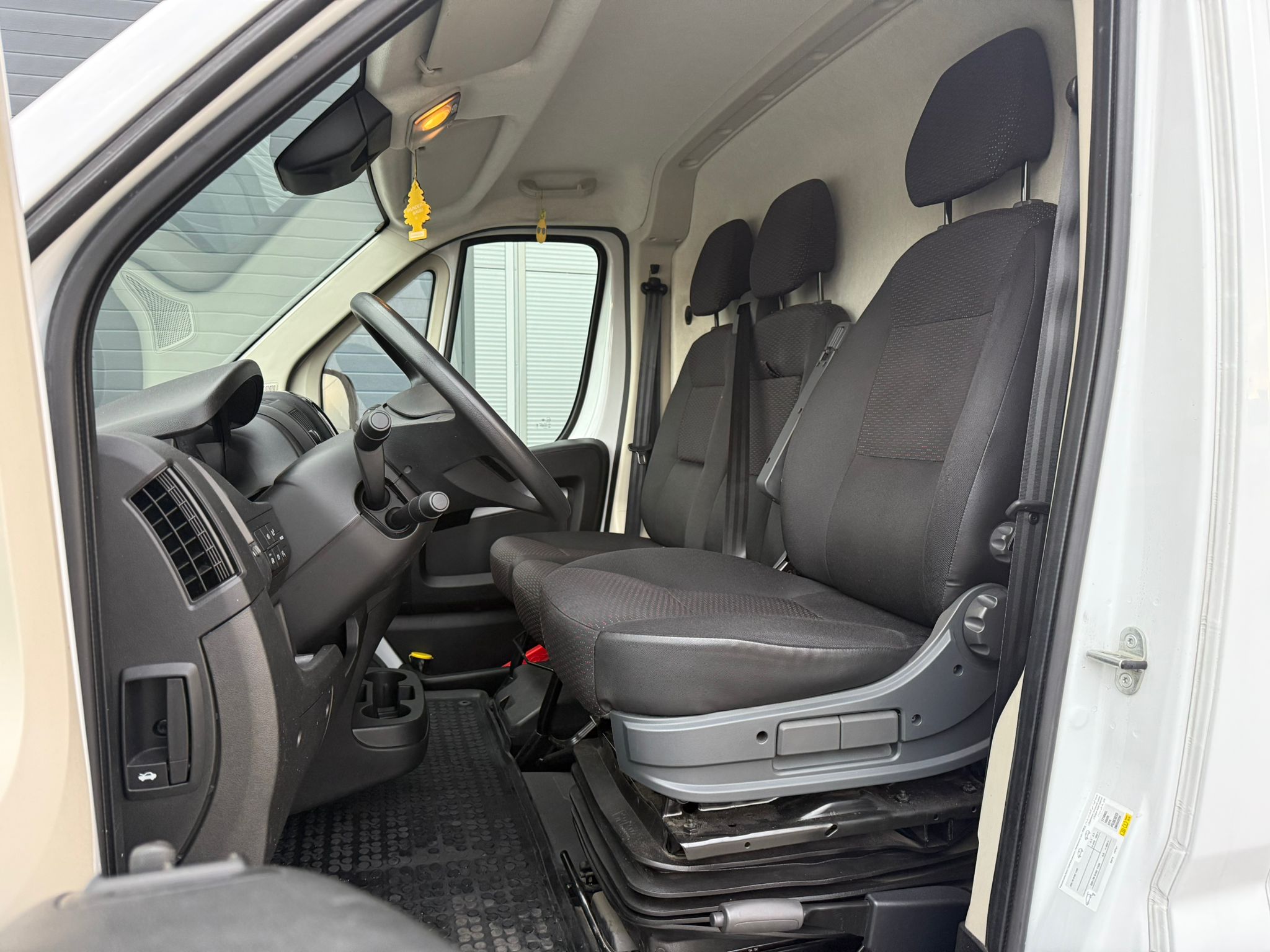 Peugeot Boxer 2023 - zdjęcie 24