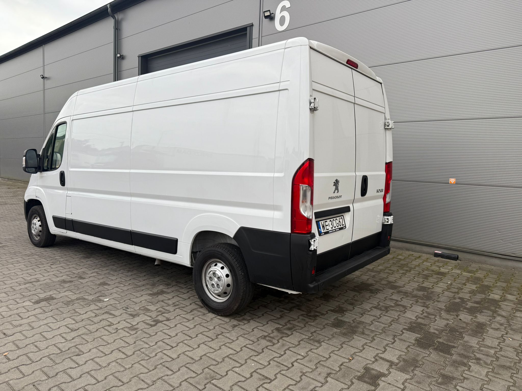 Peugeot Boxer 2023 - zdjęcie 9