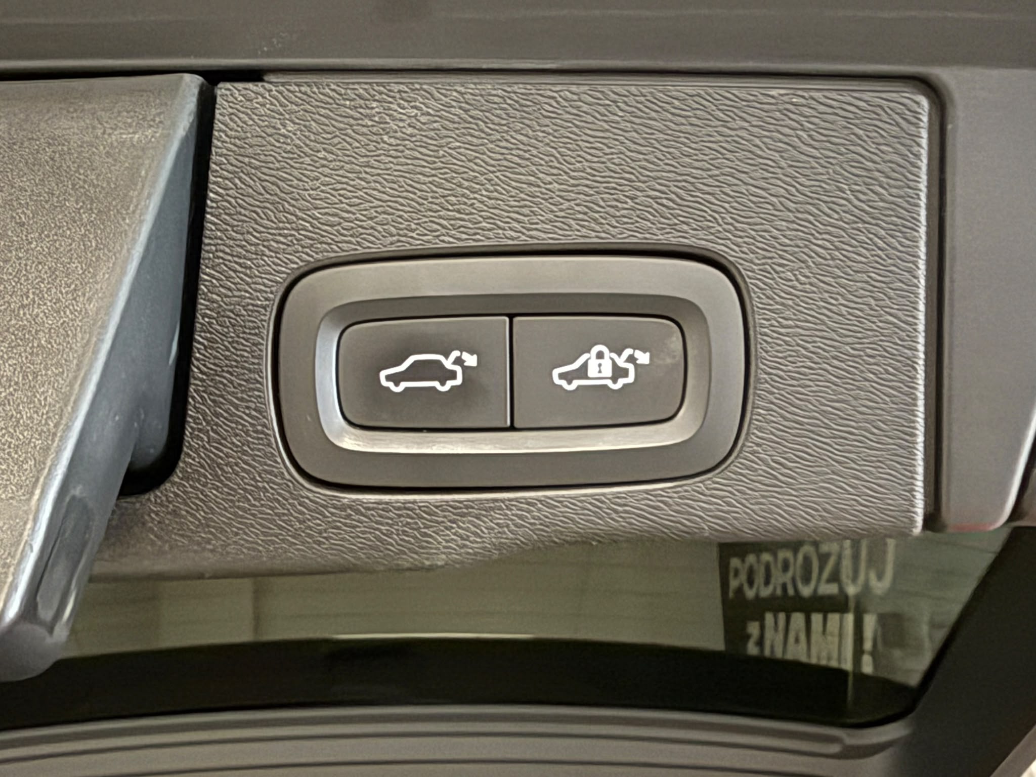 Volvo XC-60 2019 - zdjęcie 25