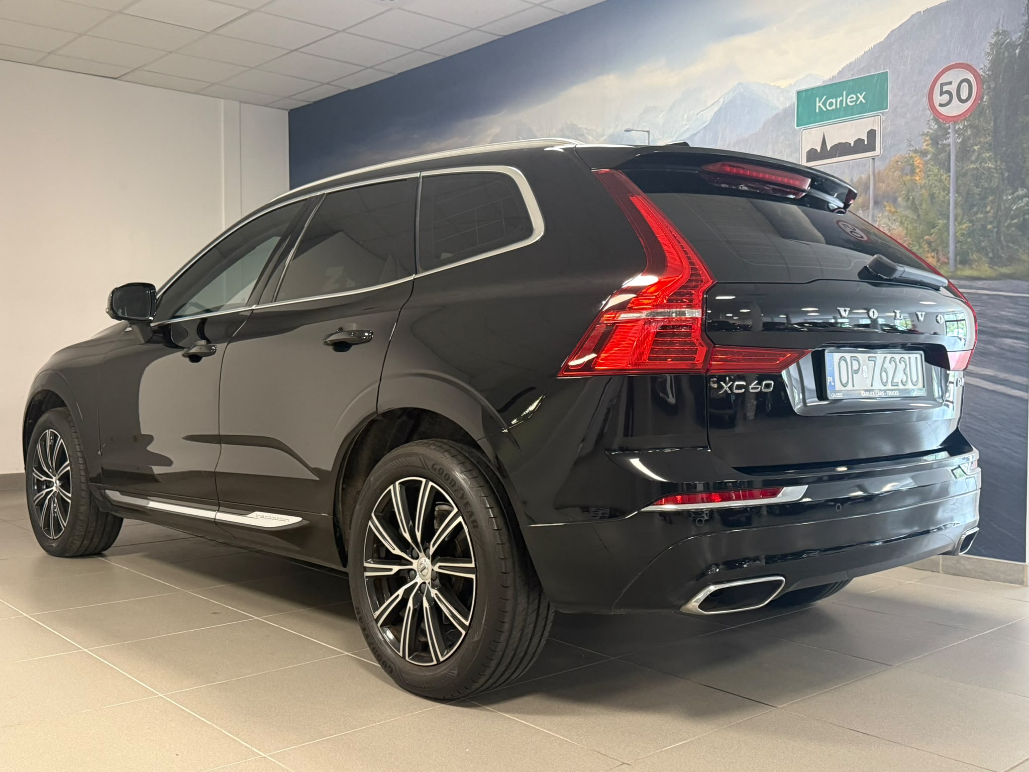 Volvo XC-60 2019 - zdjęcie 5