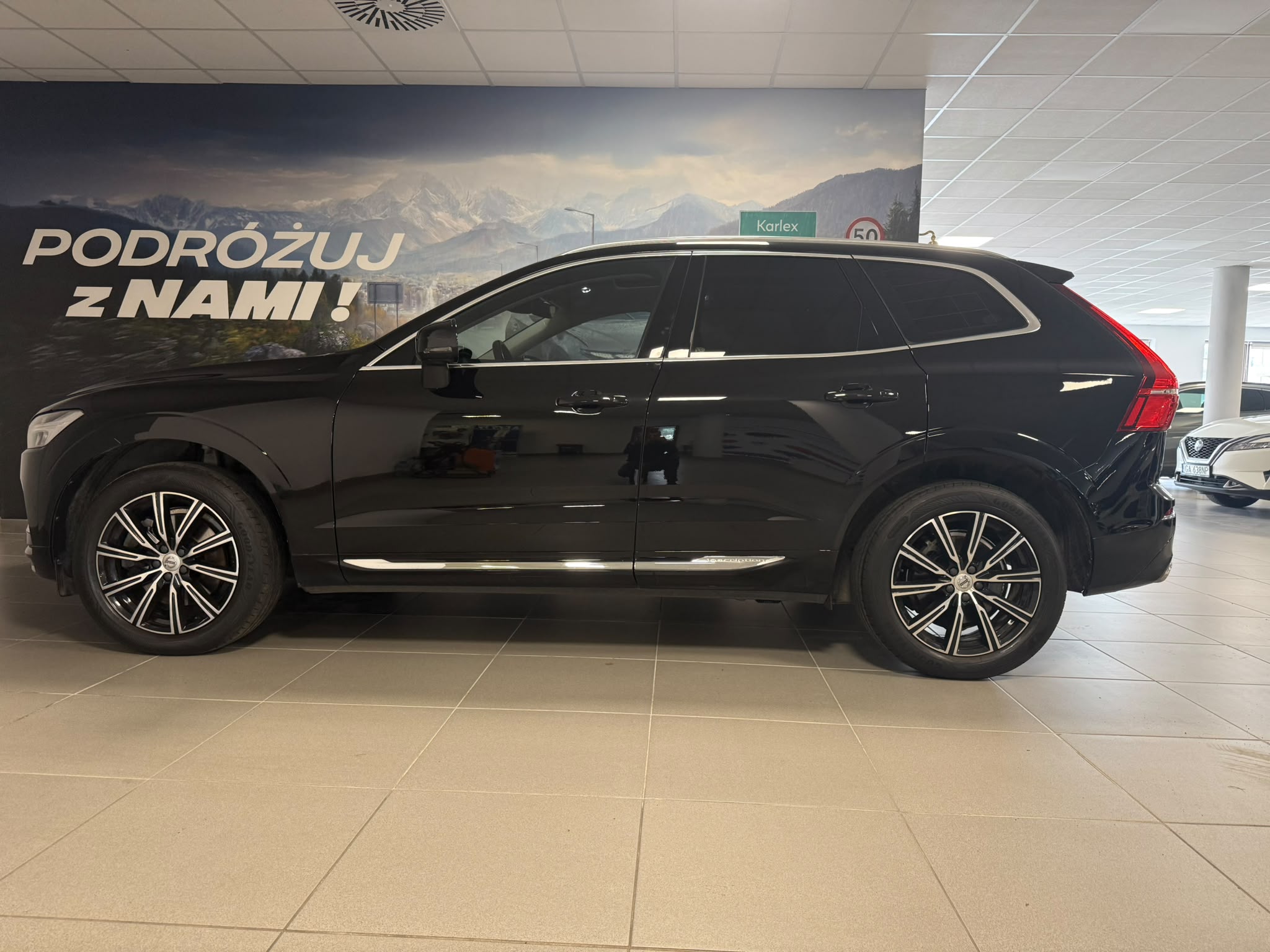 Volvo XC-60 2019 - zdjęcie 8