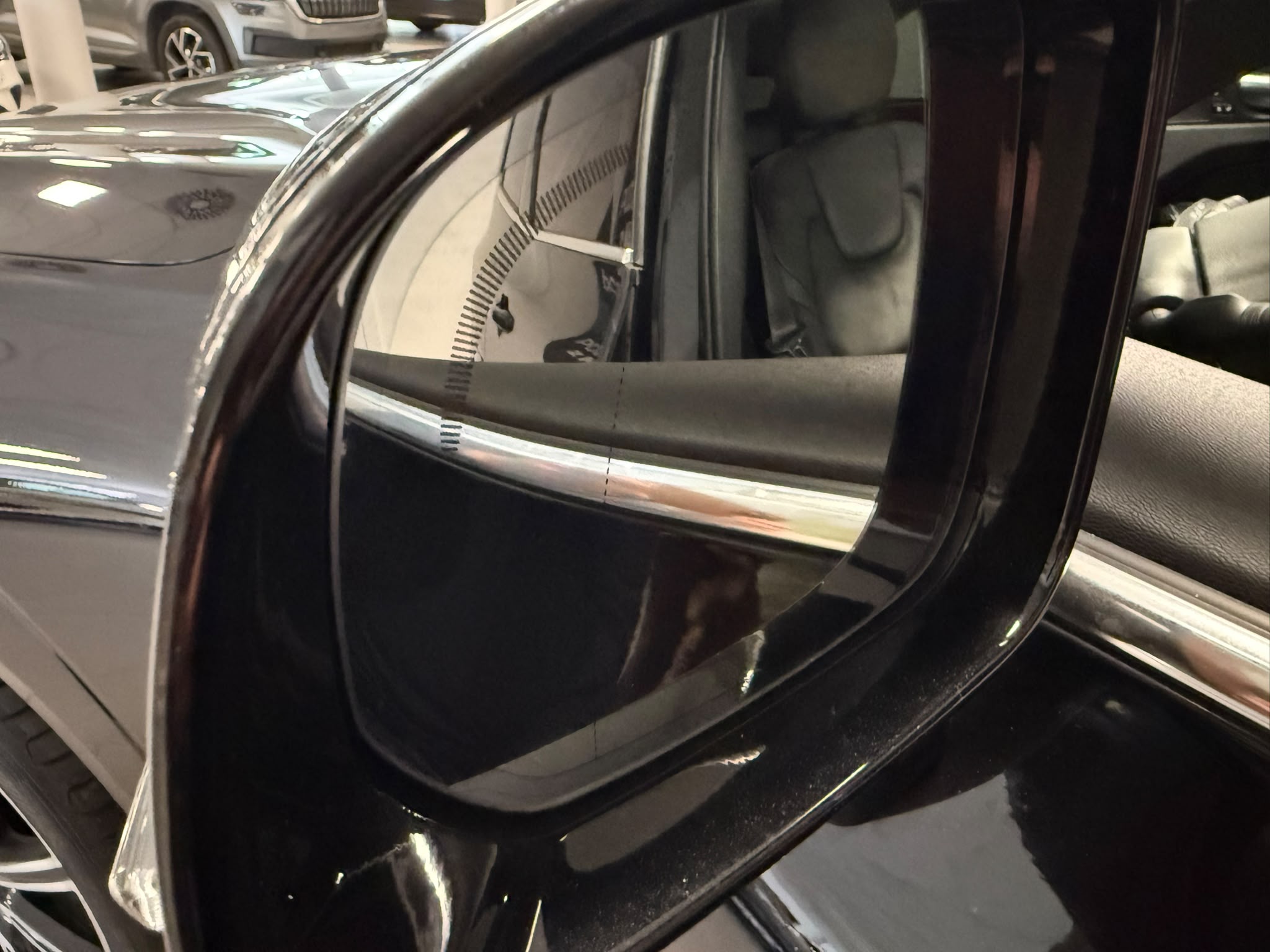 Volvo XC-60 2019 - zdjęcie 34