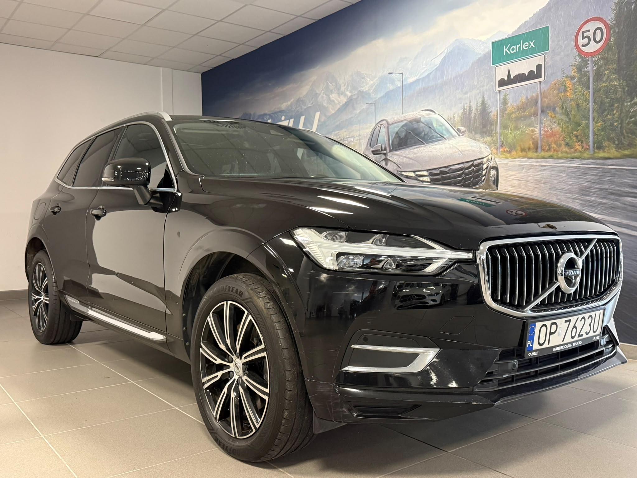 Volvo XC-60 2019 - zdjęcie 4