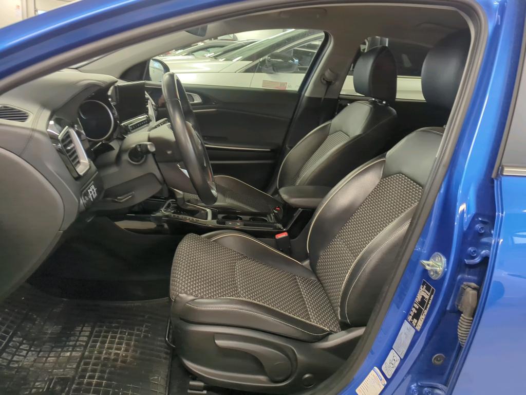KIA xCeed 2023 - zdjęcie 9