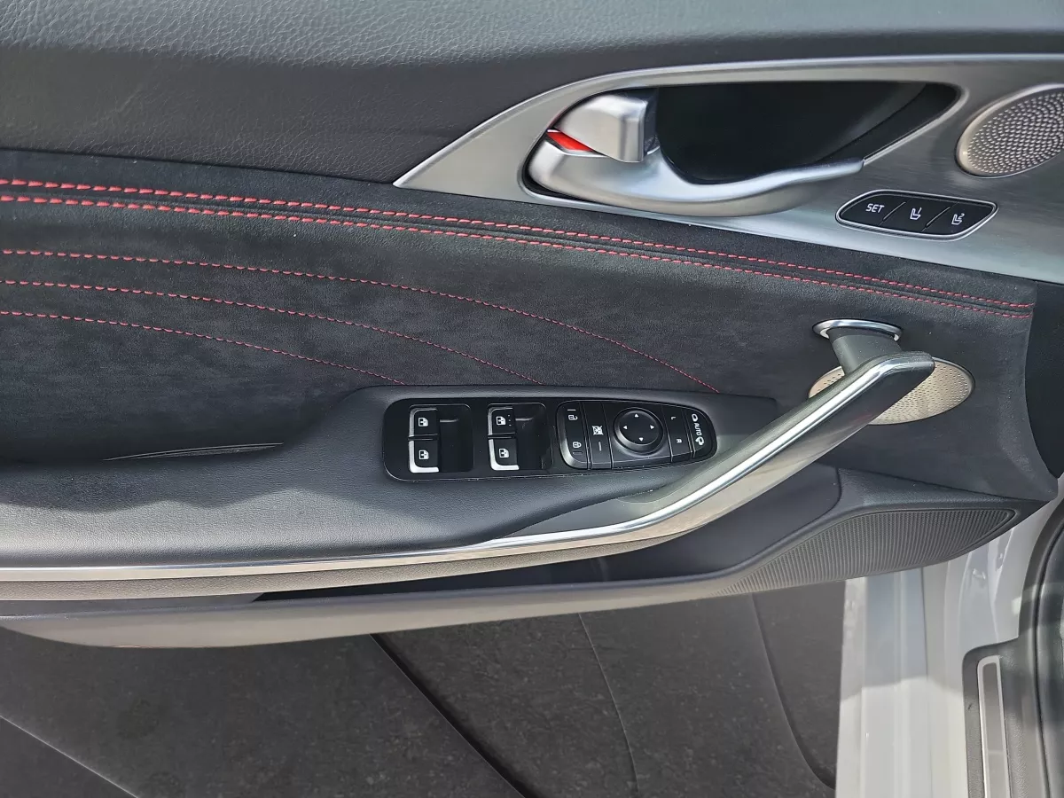 KIA Stinger 2022 - zdjęcie 20