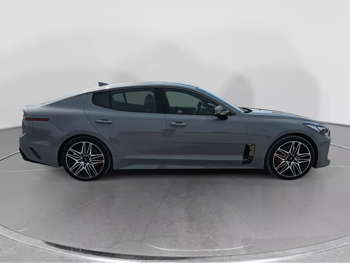 KIA Stinger 2022 - zdjęcie 2