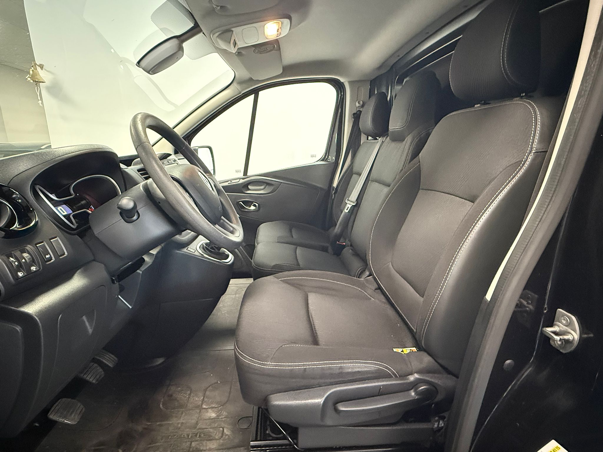 Renault Trafic 2020 - zdjęcie 25