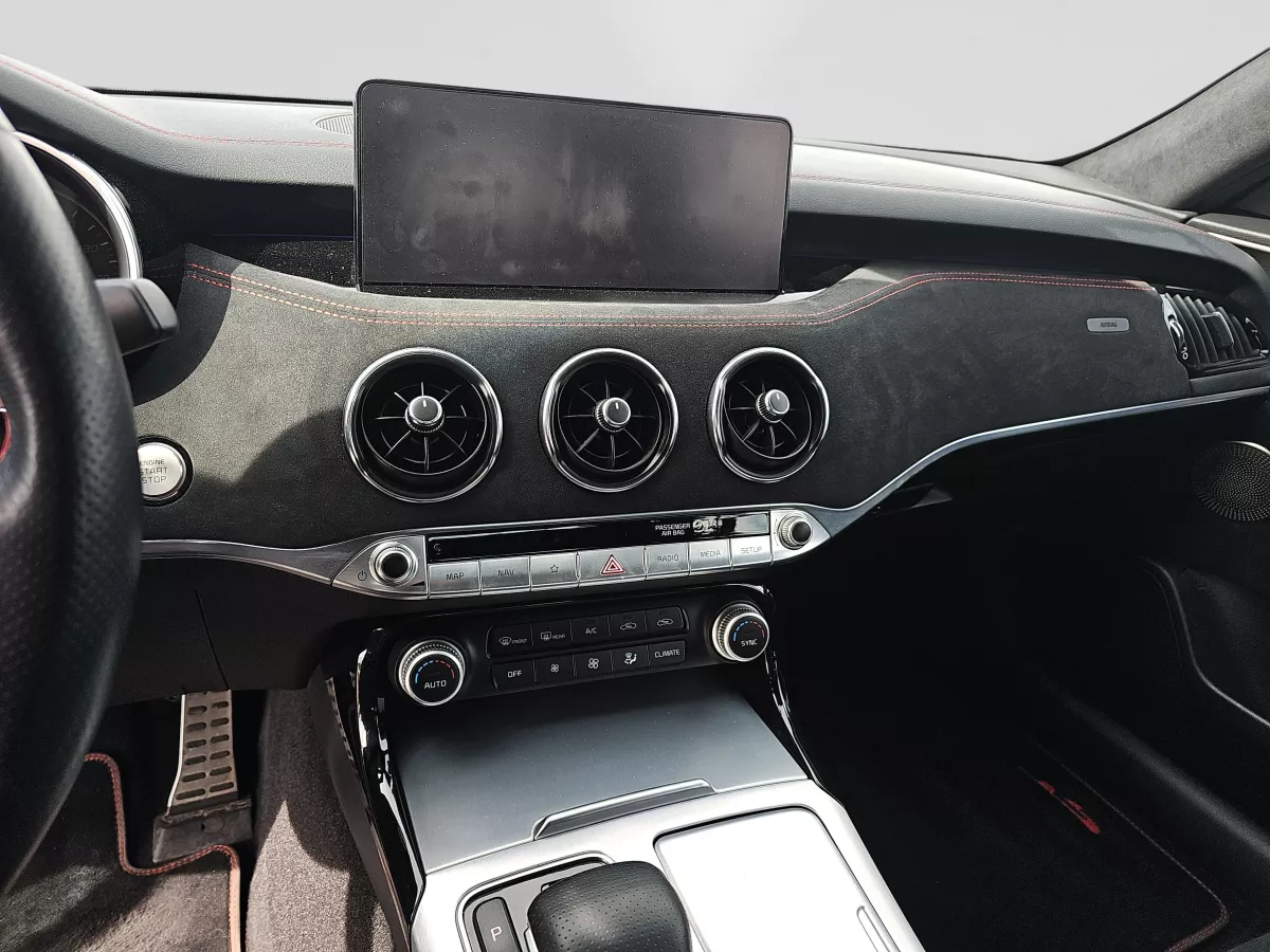 KIA Stinger 2022 - zdjęcie 17