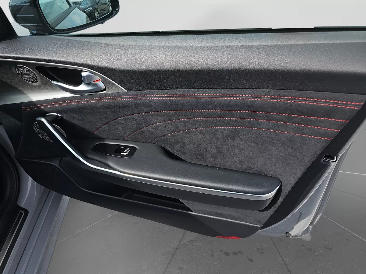 KIA Stinger 2022 - zdjęcie 21