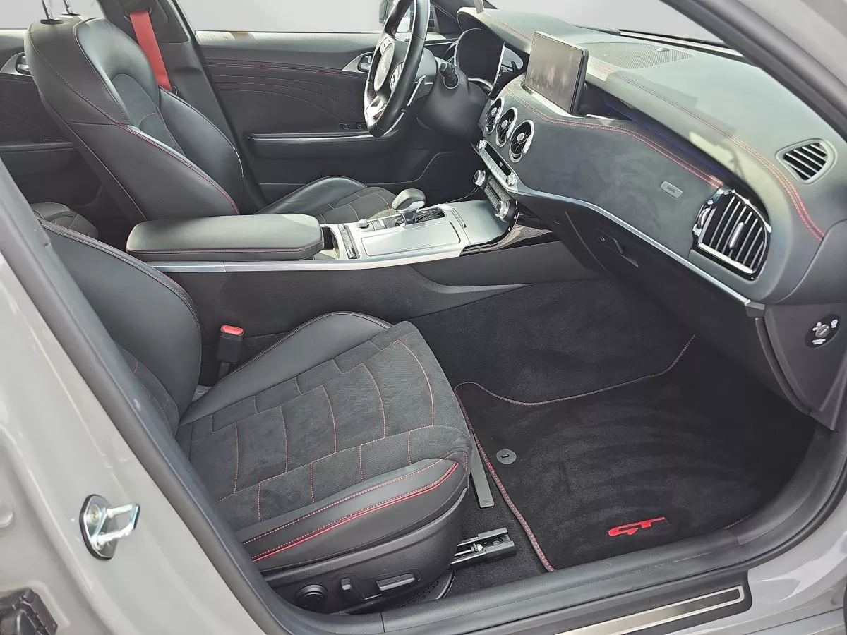 KIA Stinger 2022 - zdjęcie 13
