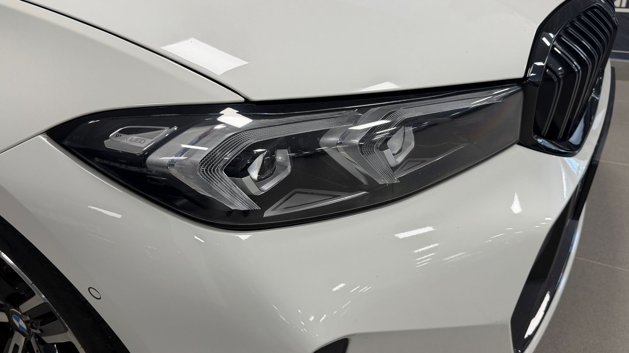BMW Seria 3 2023 - zdjęcie 8