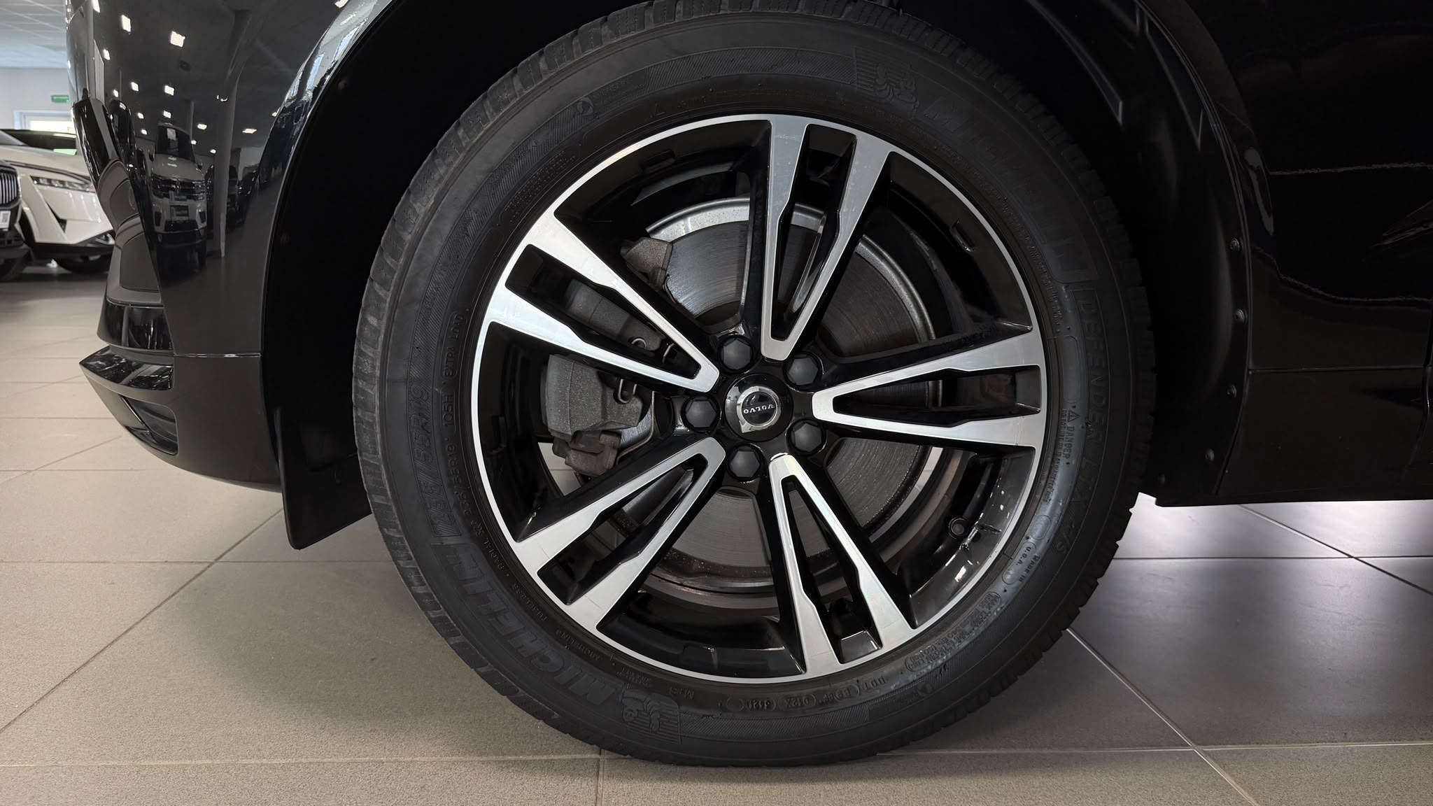 Volvo XC60 2020 - zdjęcie 43