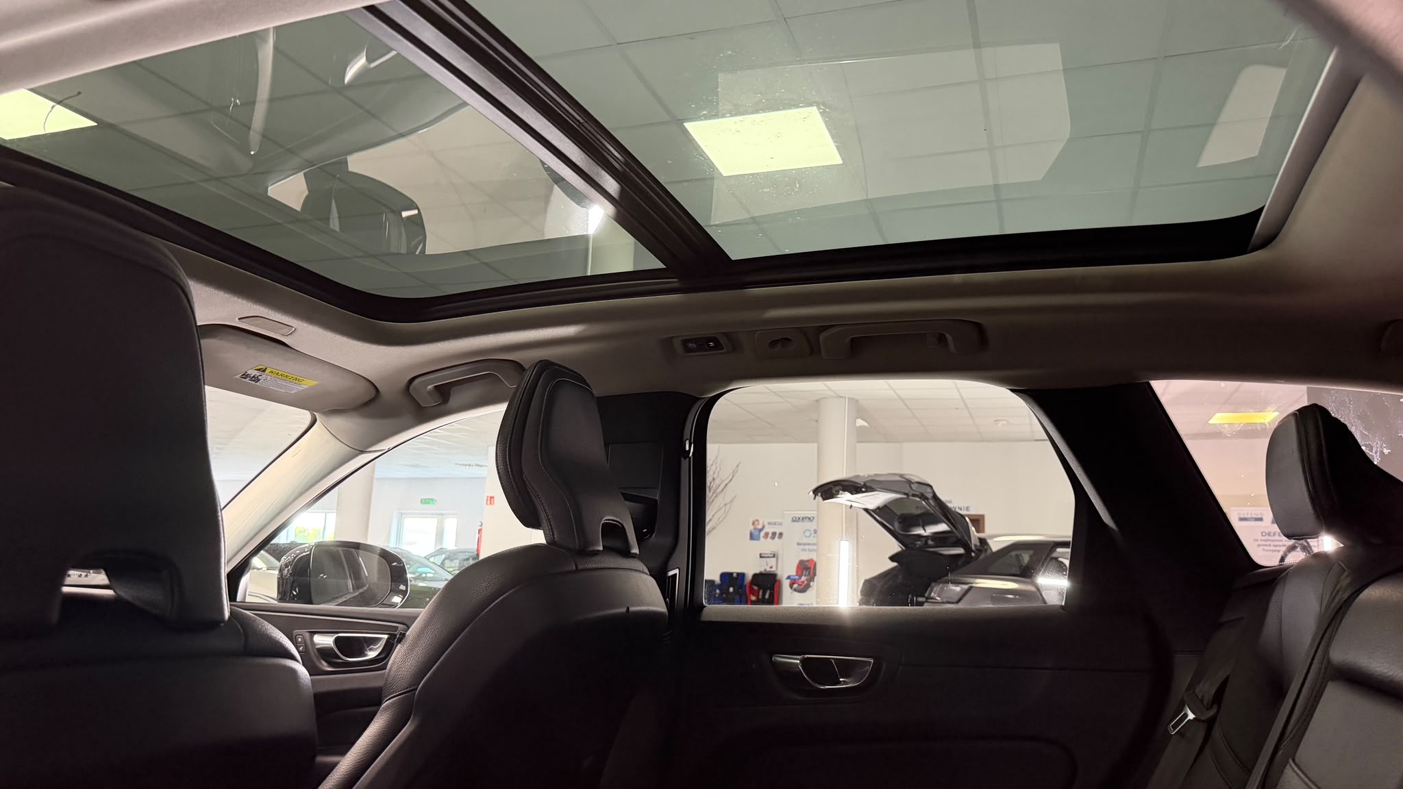 Volvo XC60 2020 - zdjęcie 25