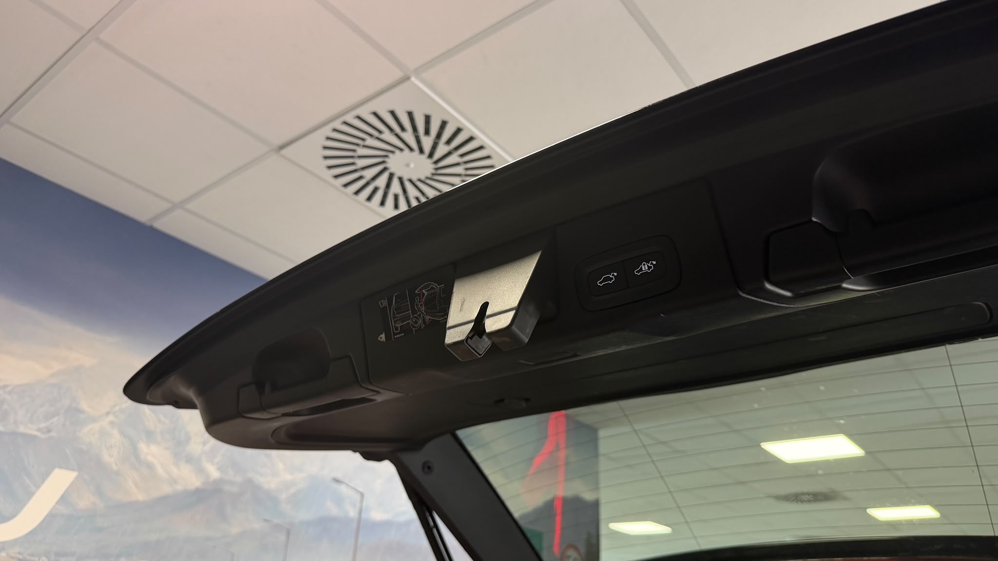 Volvo XC60 2020 - zdjęcie 39