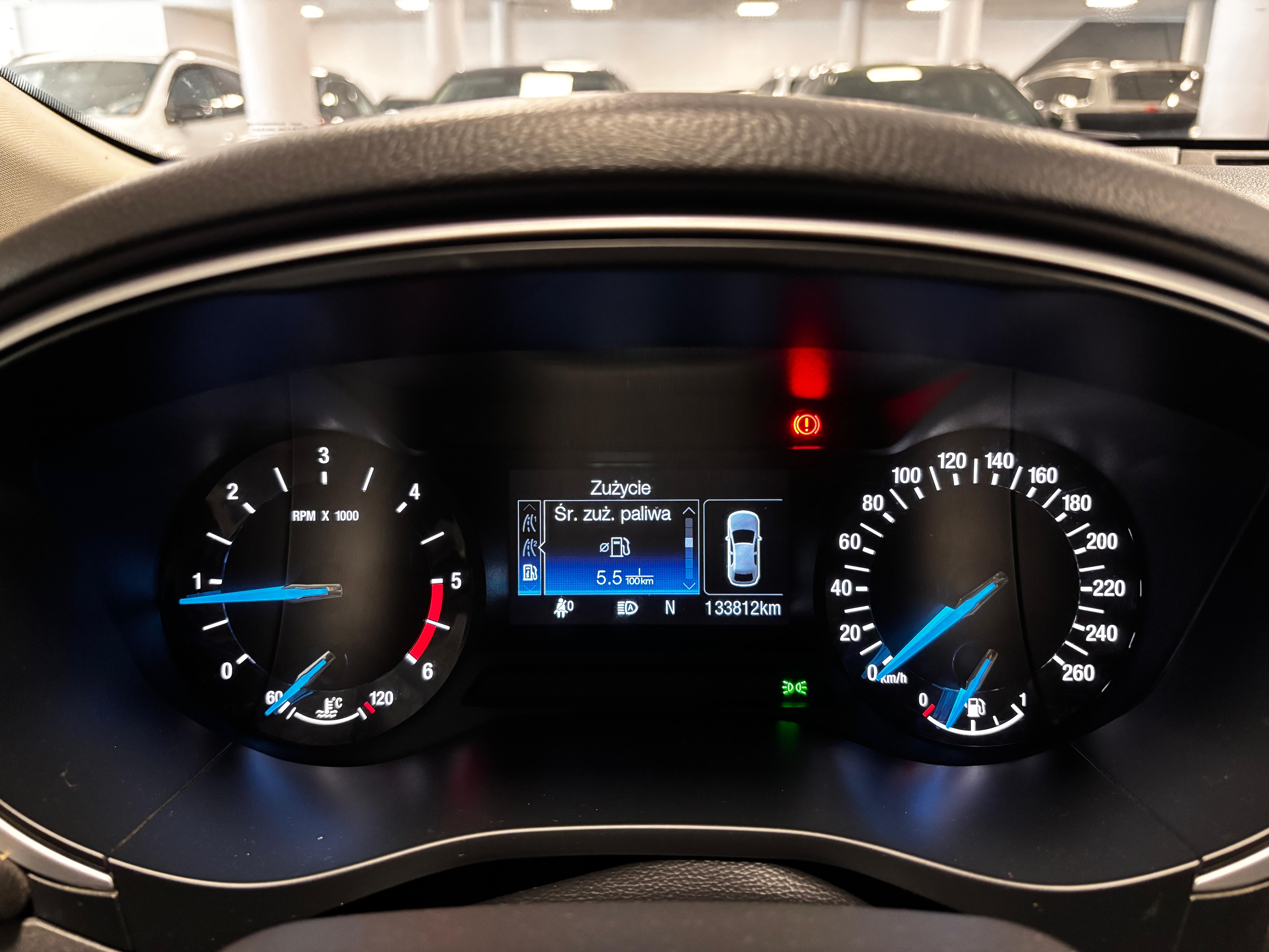 Ford Mondeo 2018 - zdjęcie 9