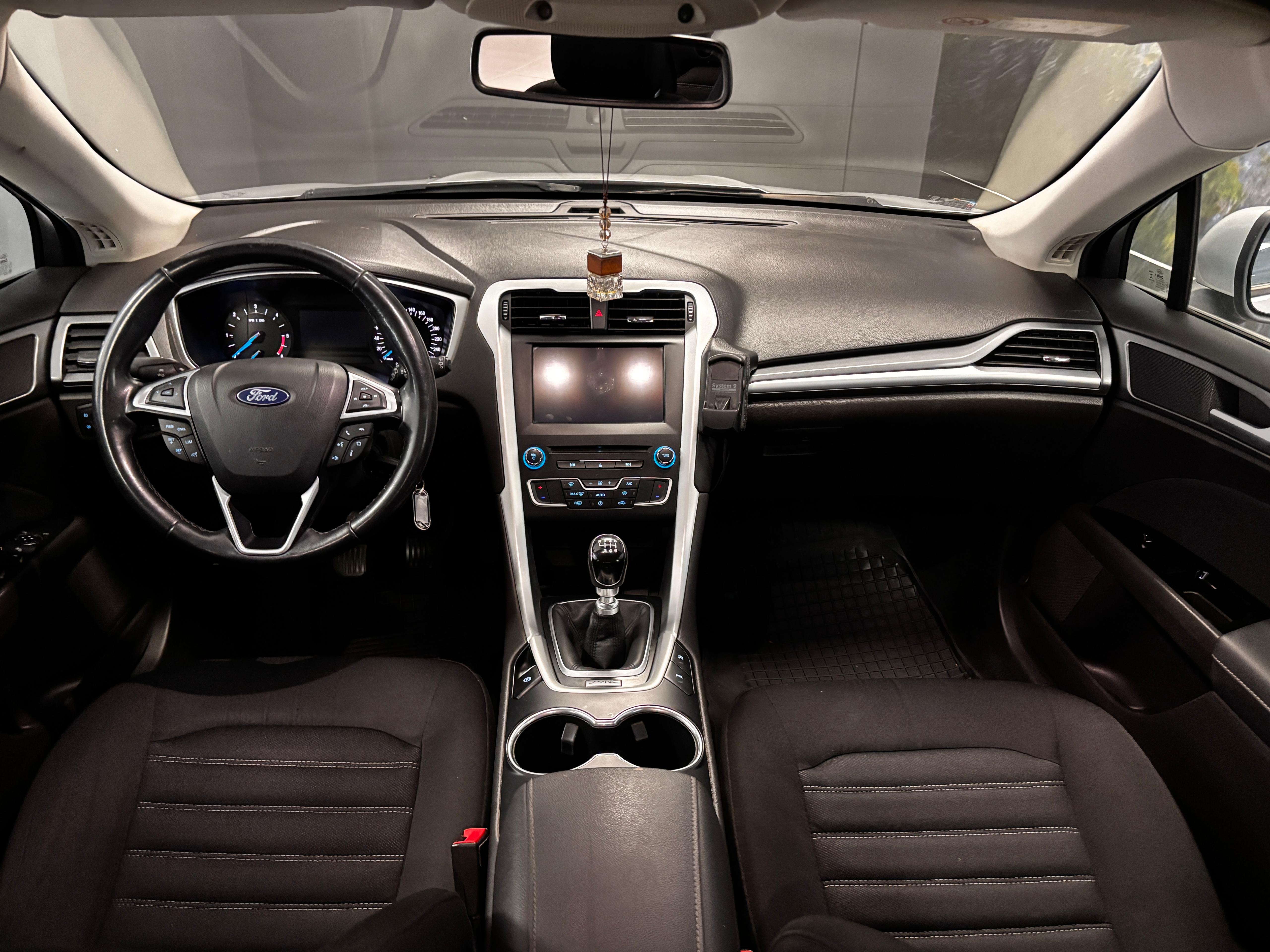 Ford Mondeo 2018 - zdjęcie 8