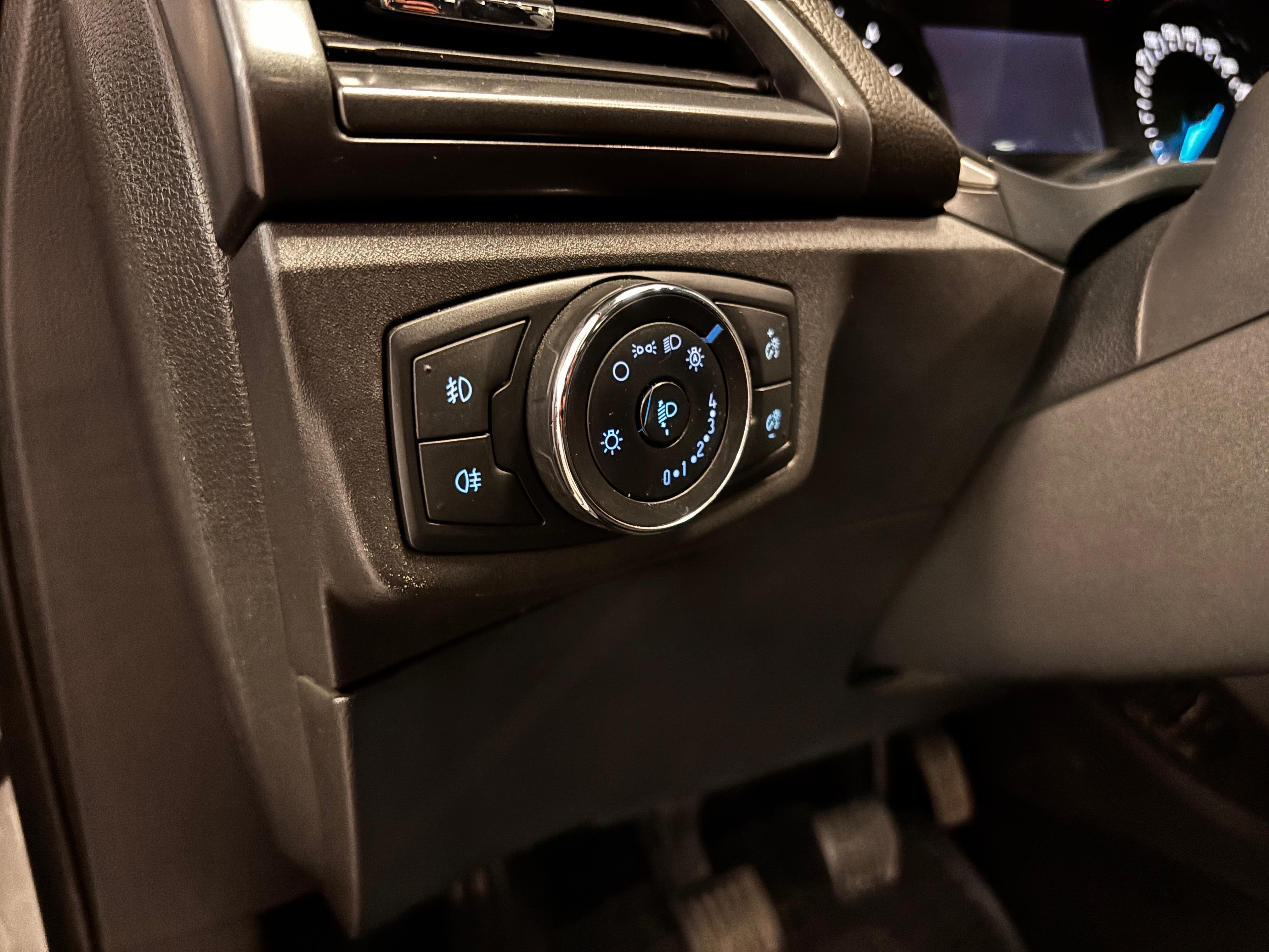 Ford Mondeo 2018 - zdjęcie 15