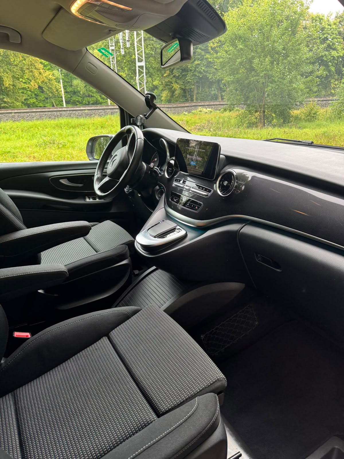 Mercedes-Benz Klasa V 2022 - zdjęcie 14