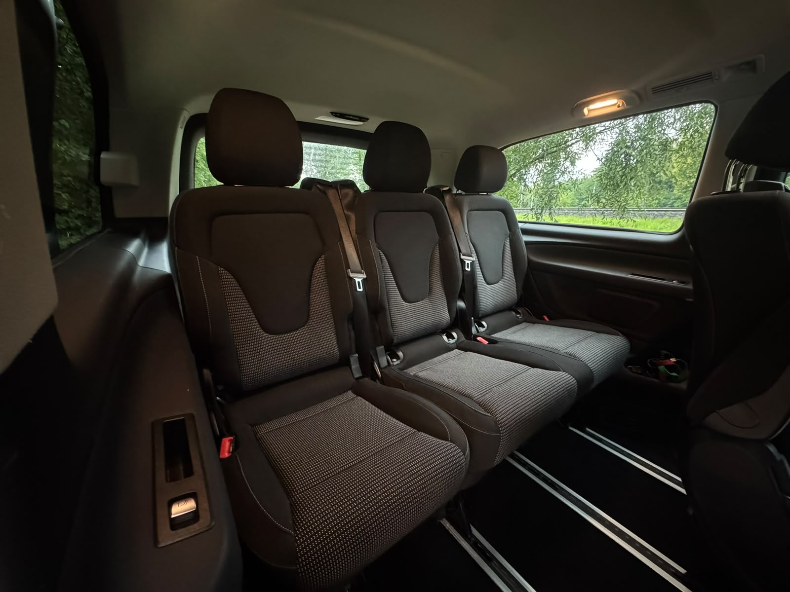 Mercedes-Benz Klasa V 2022 - zdjęcie 18