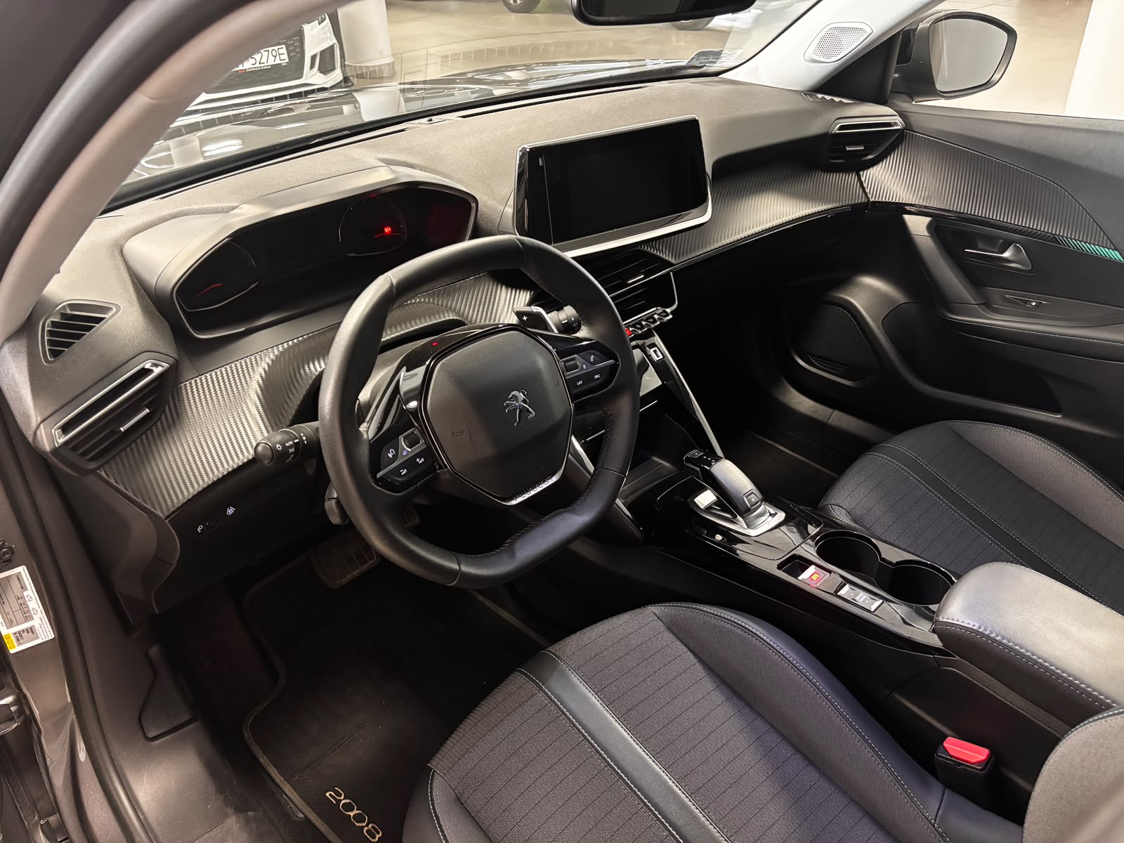 Peugeot 2008 2022 - zdjęcie 8