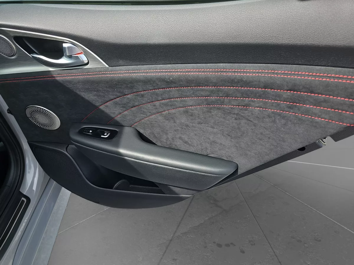 KIA Stinger 2022 - zdjęcie 22