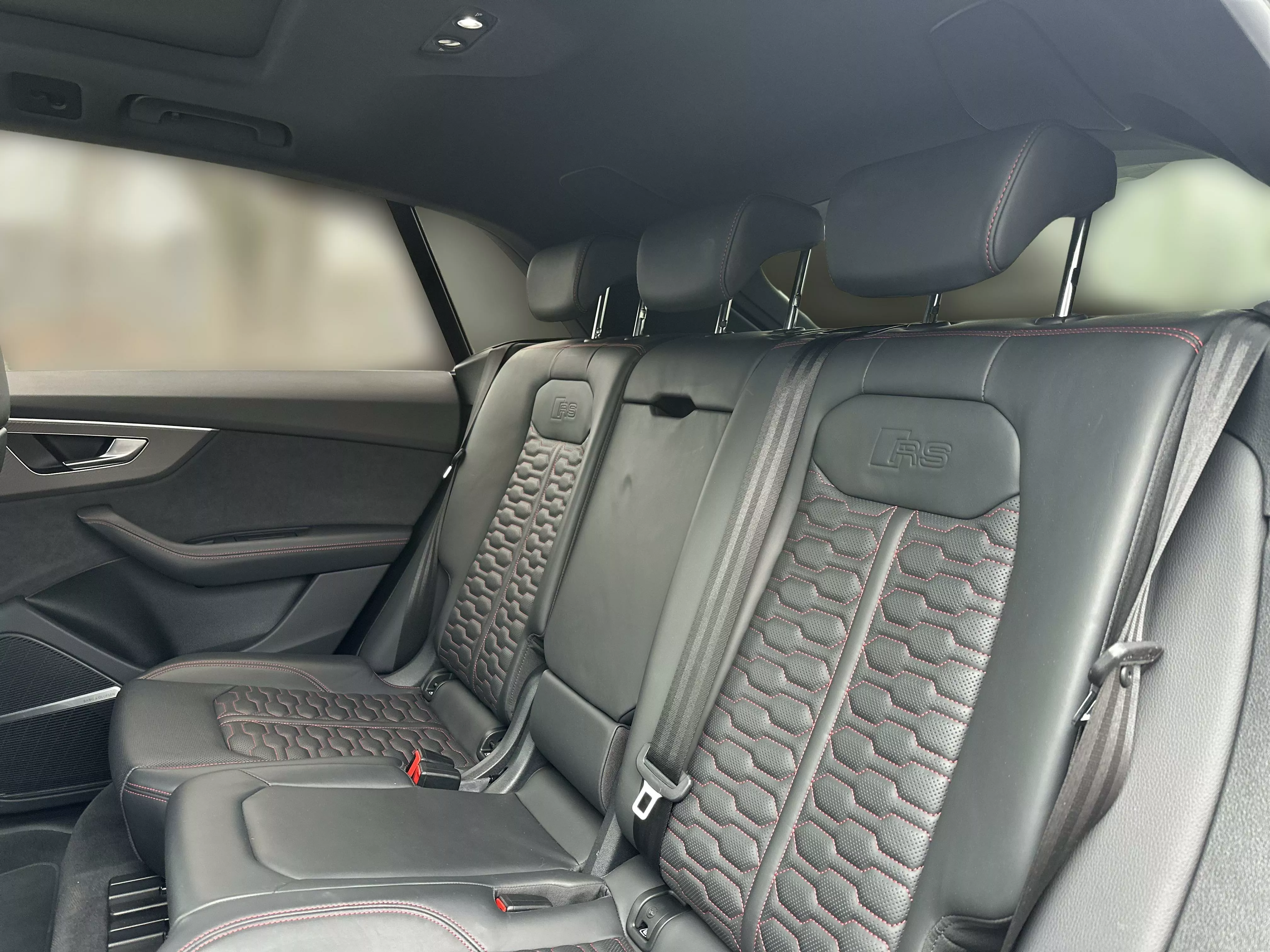 AUDI RS Q8 2023 - zdjęcie 15