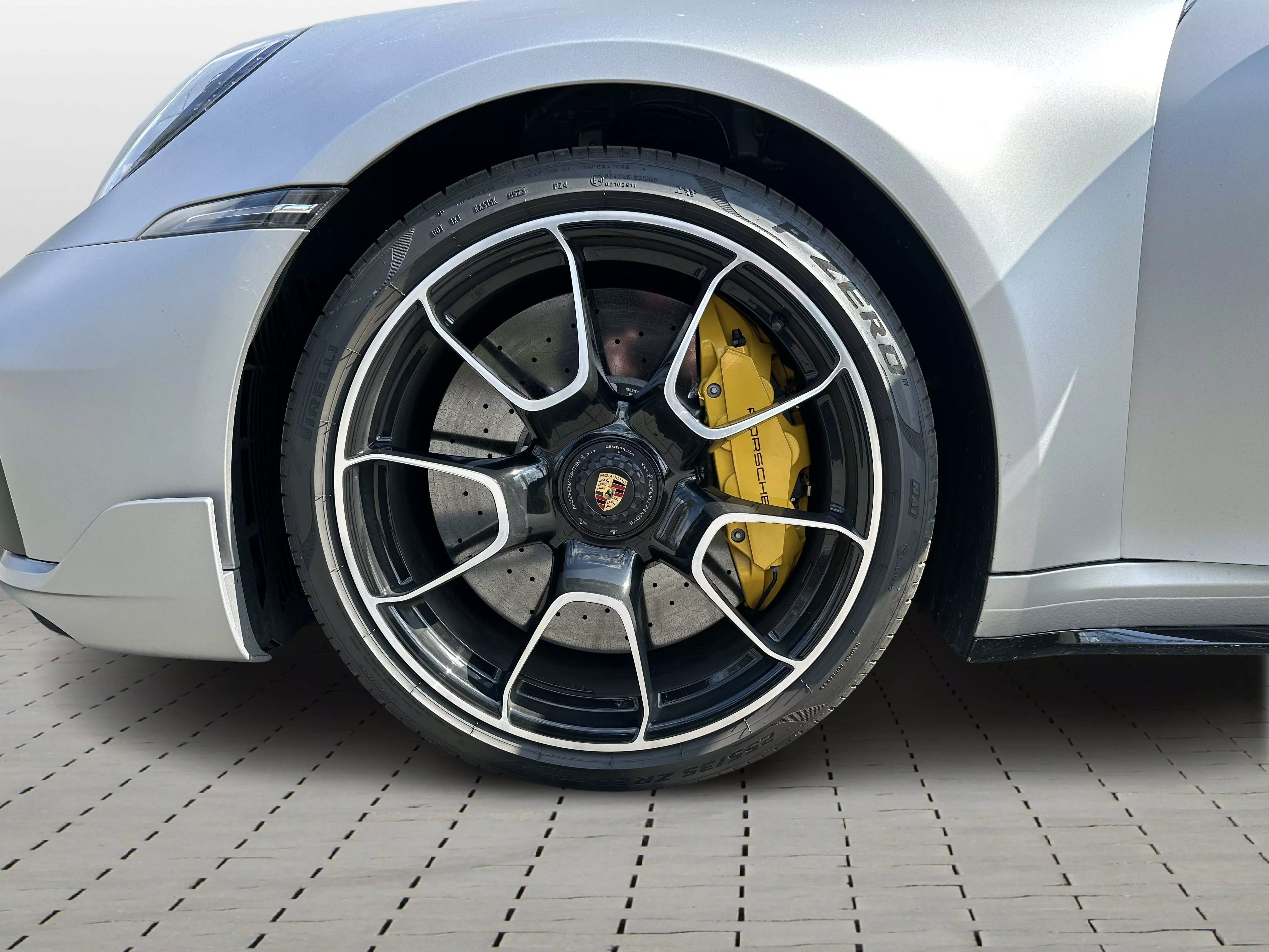 Porsche 911 TURBO S 2023 - zdjęcie 9