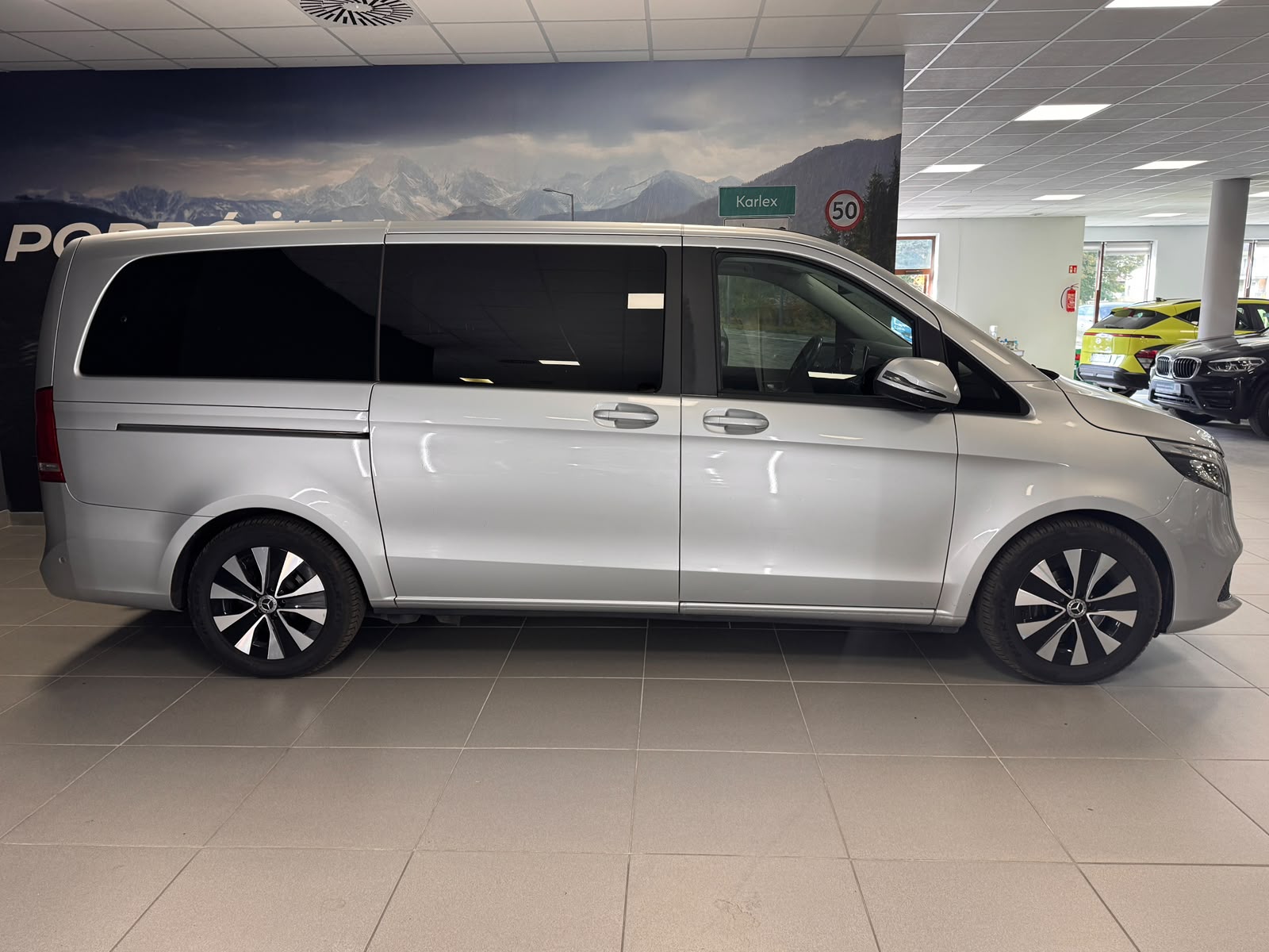 Mercedes-Benz Klasa V 2022 - zdjęcie 8