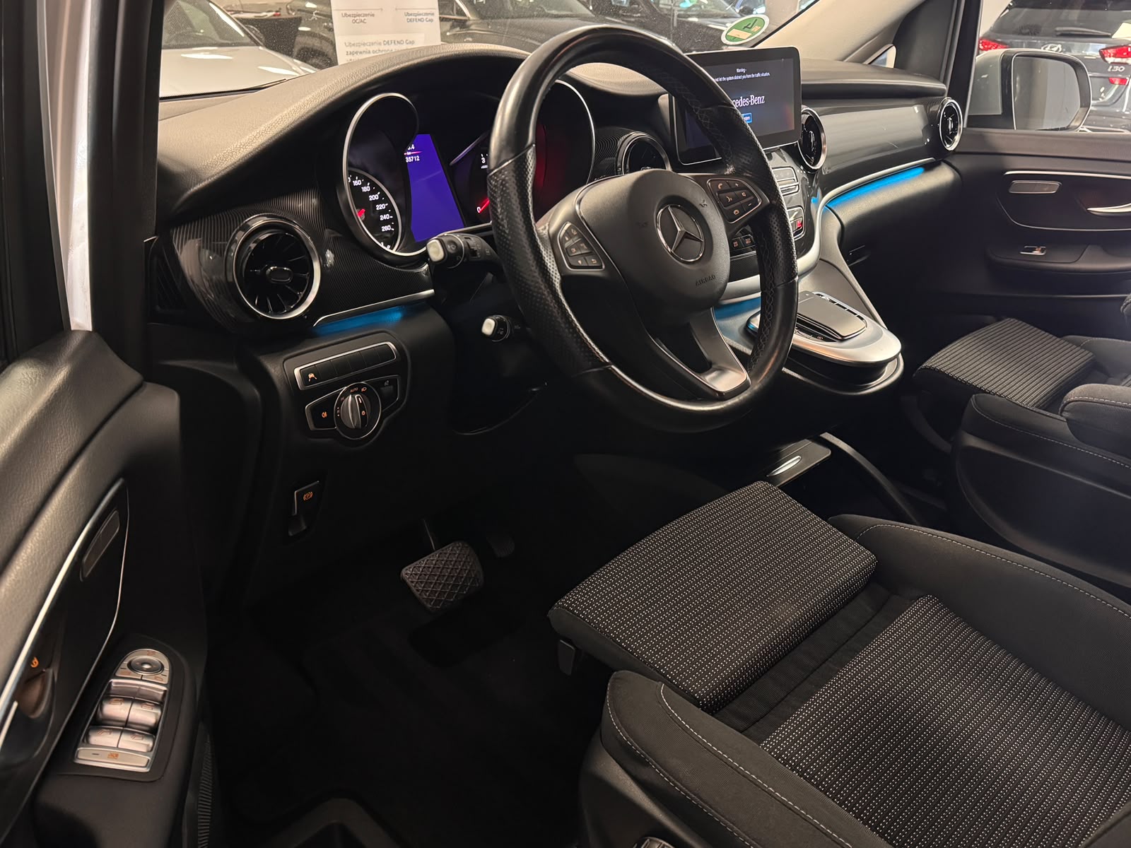 Mercedes-Benz Klasa V 2022 - zdjęcie 10