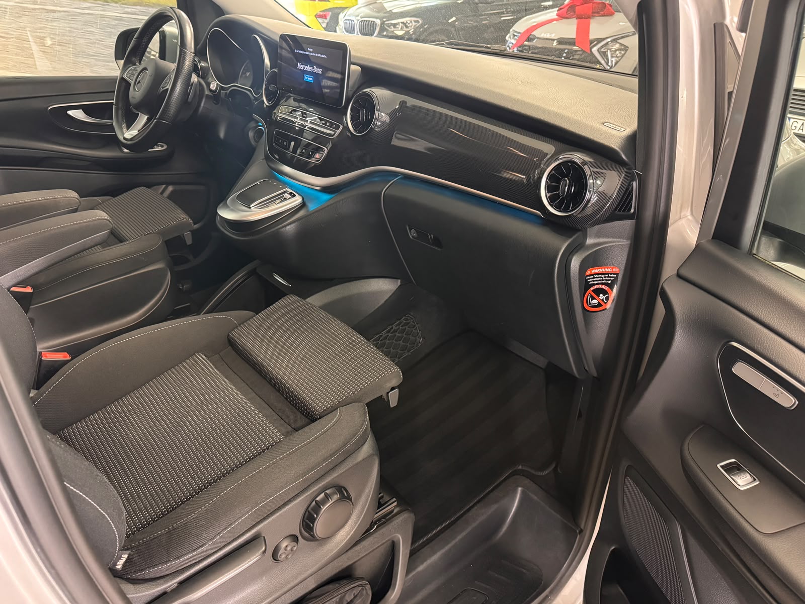Mercedes-Benz Klasa V 2022 - zdjęcie 16