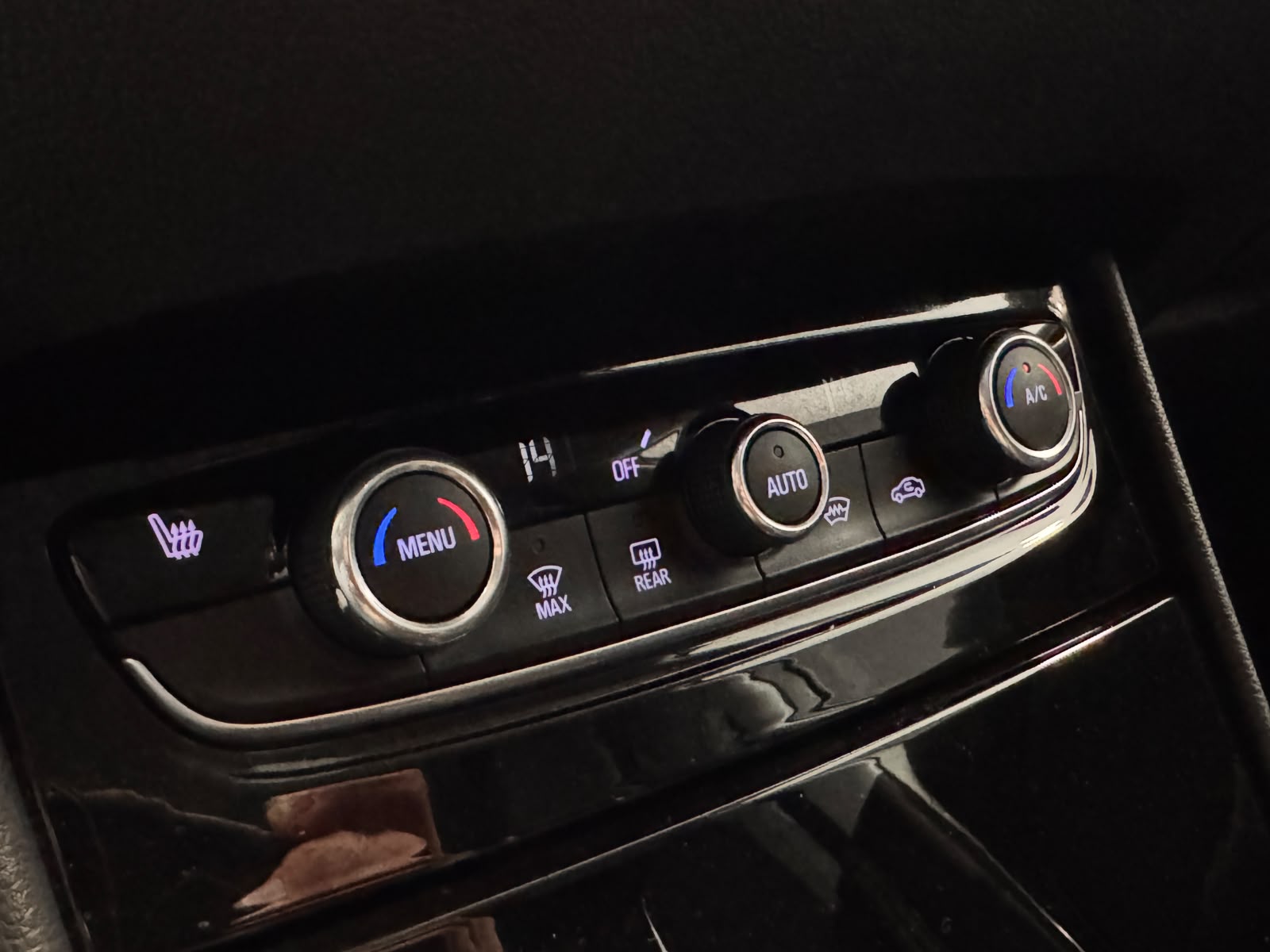Opel GRANDLAND X 2019 - zdjęcie 19