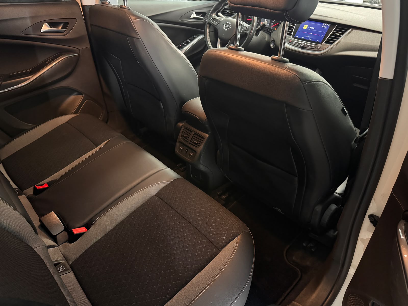 Opel GRANDLAND X 2019 - zdjęcie 23