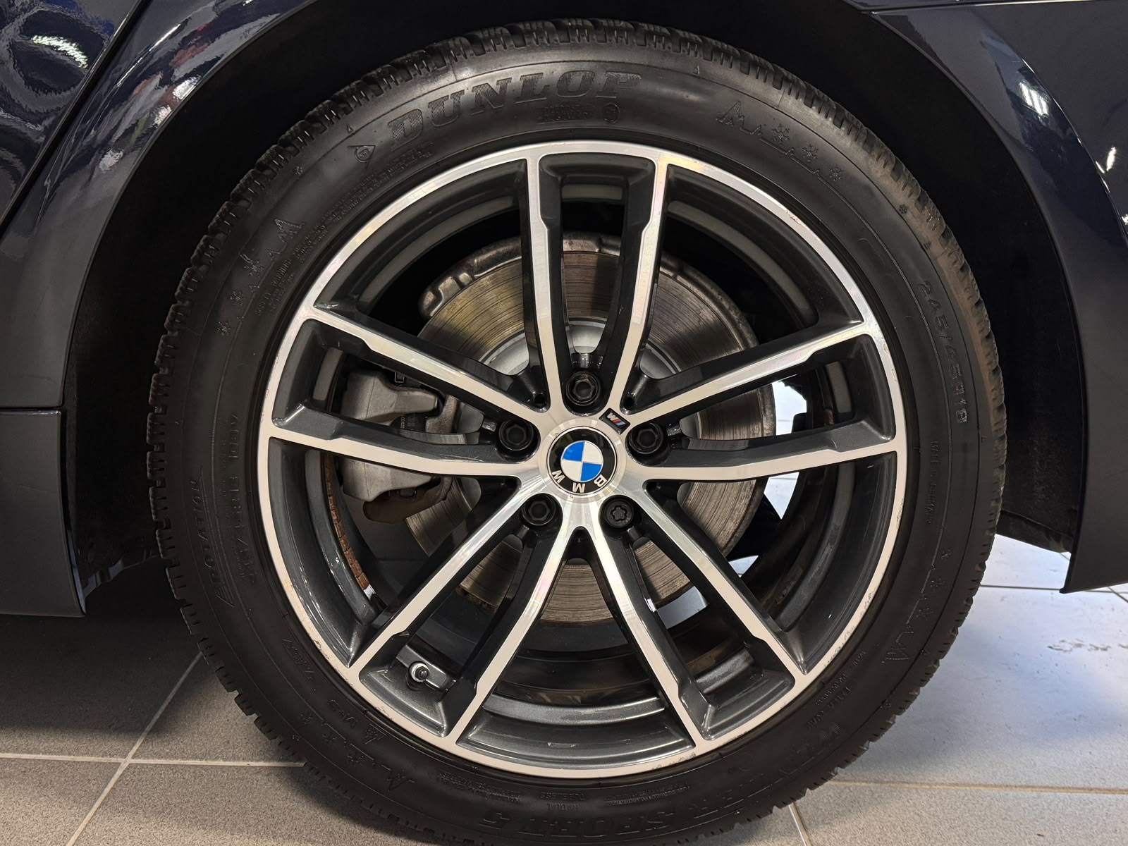 BMW Seria 5 2022 - zdjęcie 9