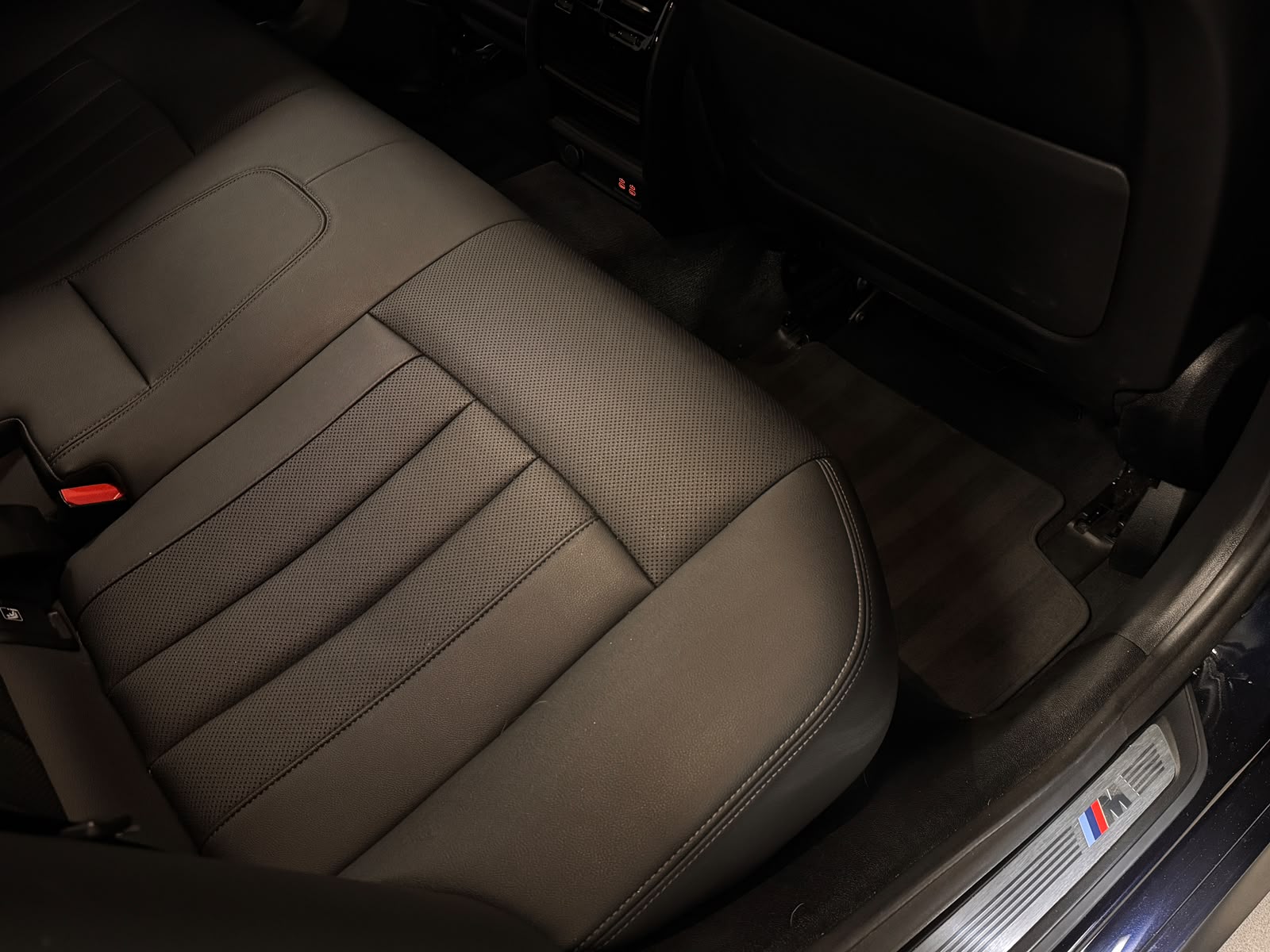 BMW Seria 5 2022 - zdjęcie 23