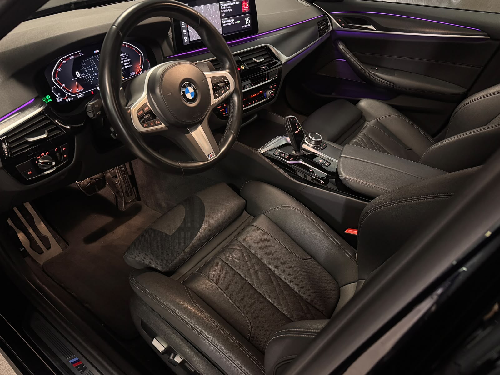 BMW Seria 5 2022 - zdjęcie 10