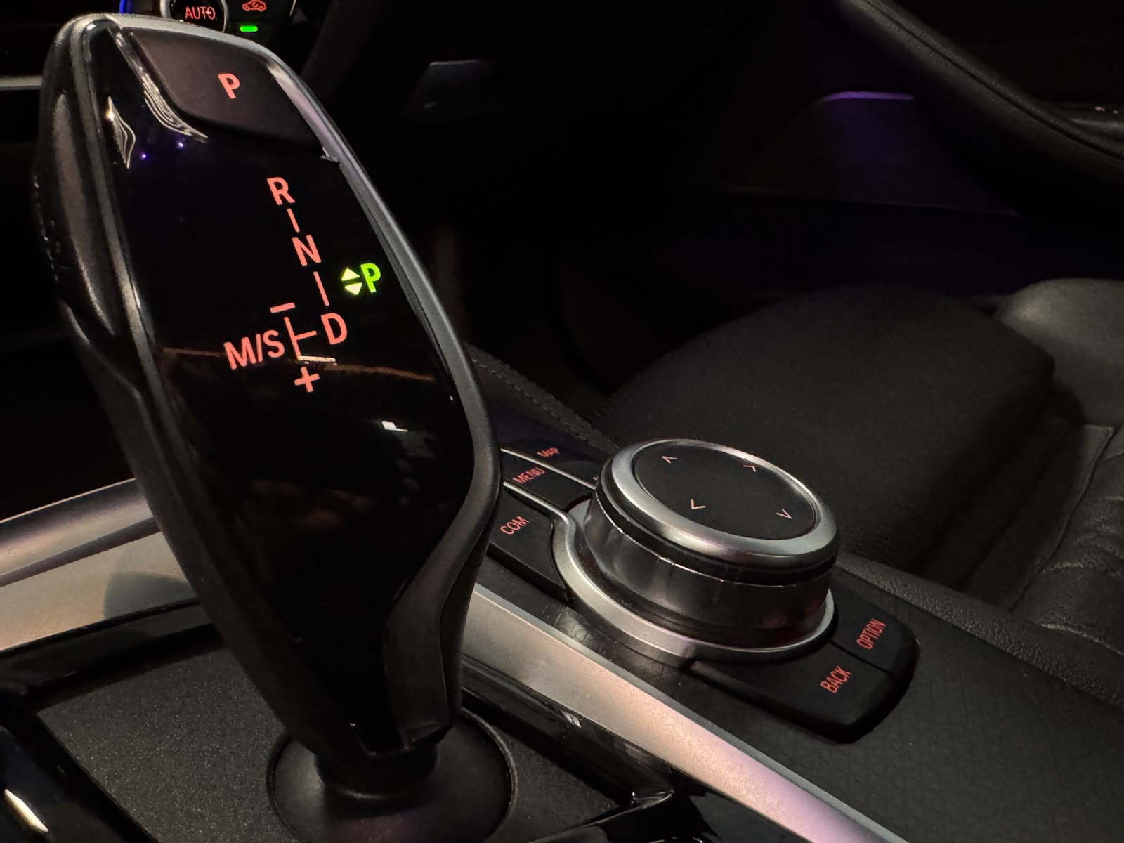 BMW Seria 5 2022 - zdjęcie 15
