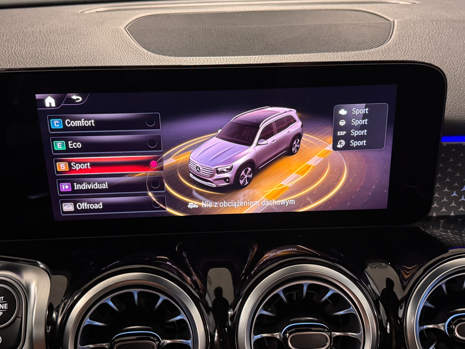 Mercedes-Benz GLB 220 4MATIC 2024 - zdjęcie 17