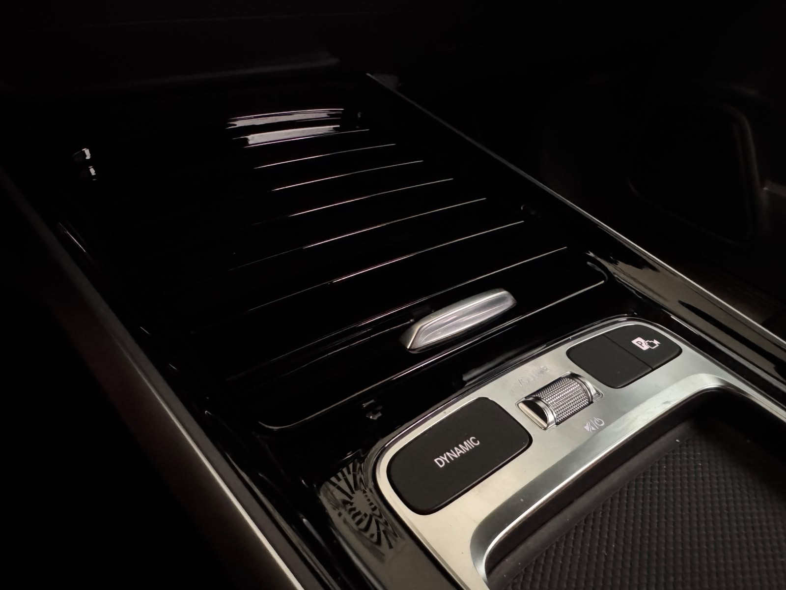 Mercedes-Benz GLB 220 4MATIC 2024 - zdjęcie 21