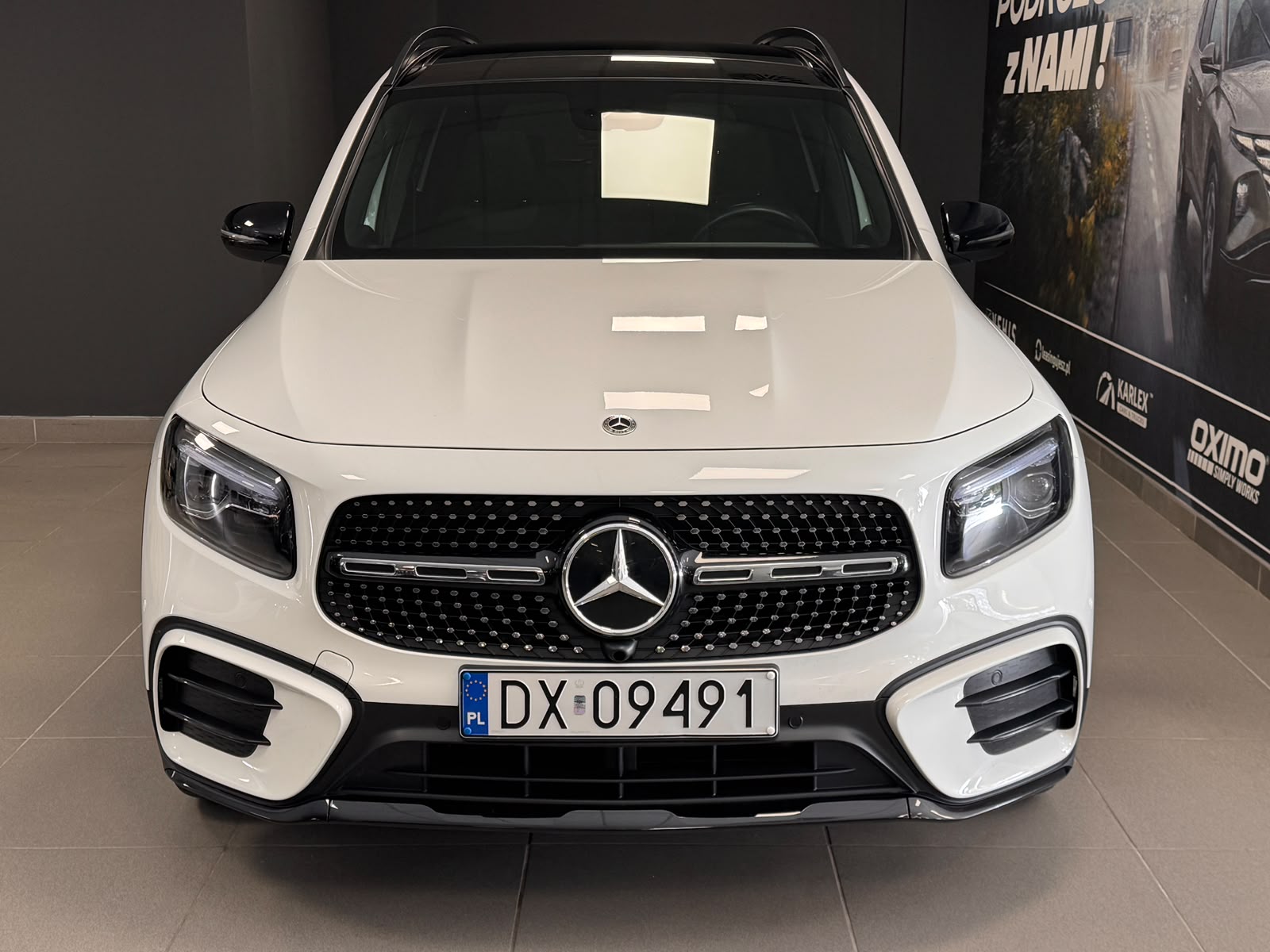 Mercedes-Benz GLB 220 4MATIC 2024 - zdjęcie 2