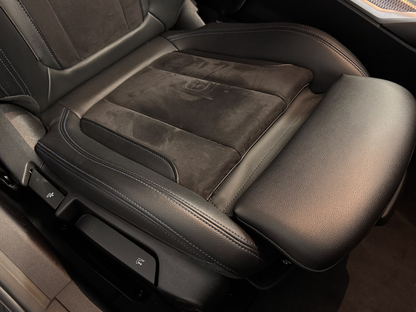 BMW Seria 3 2023 - zdjęcie 25