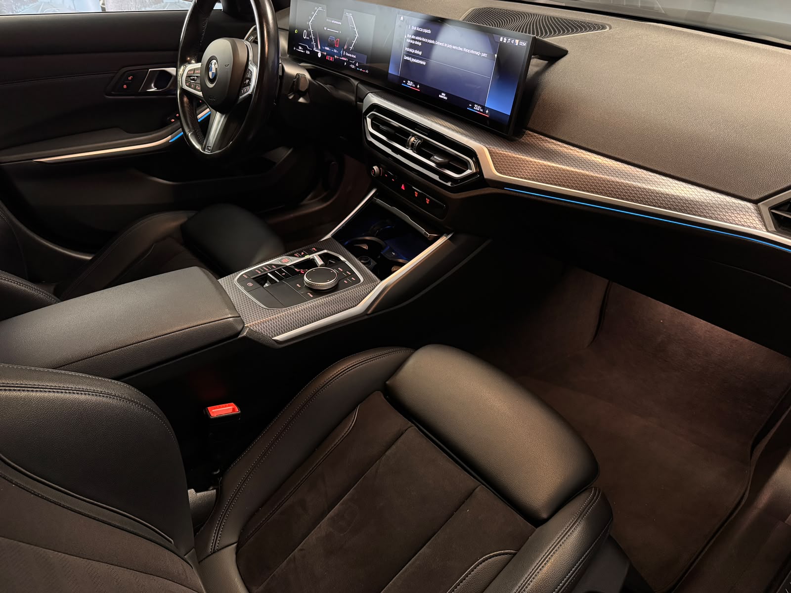 BMW Seria 3 2023 - zdjęcie 23