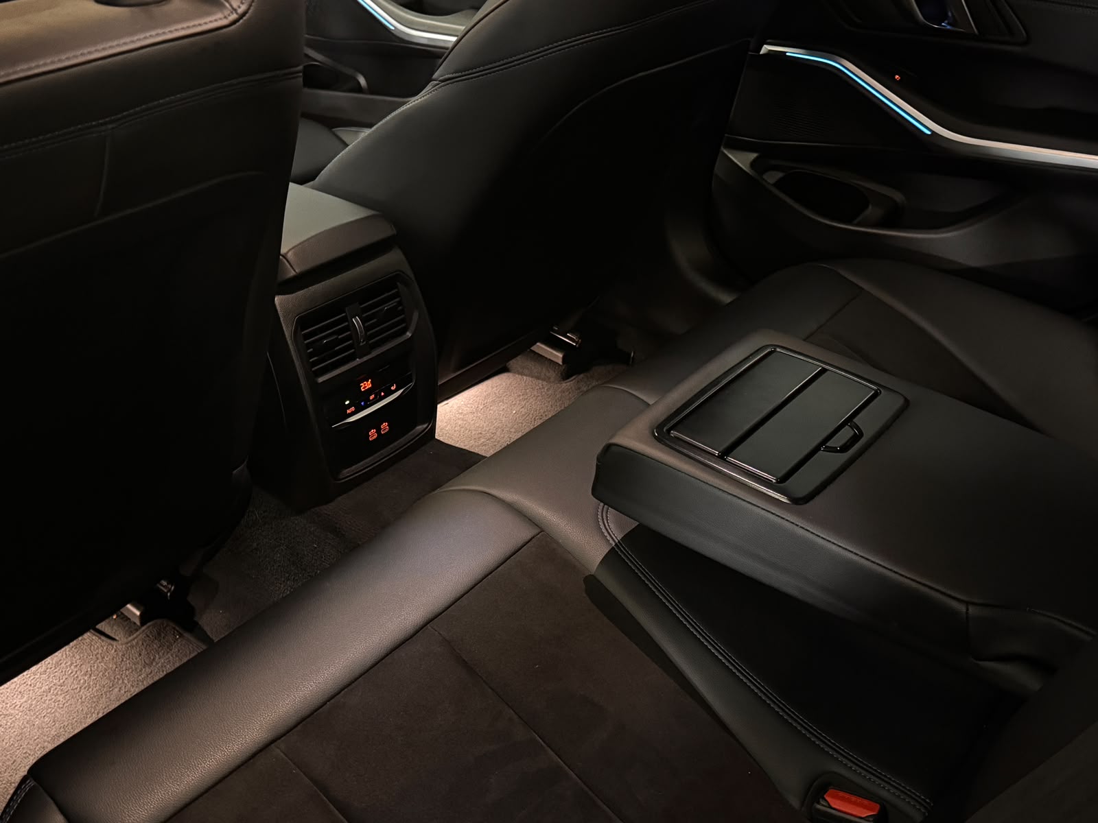 BMW Seria 3 2023 - zdjęcie 27