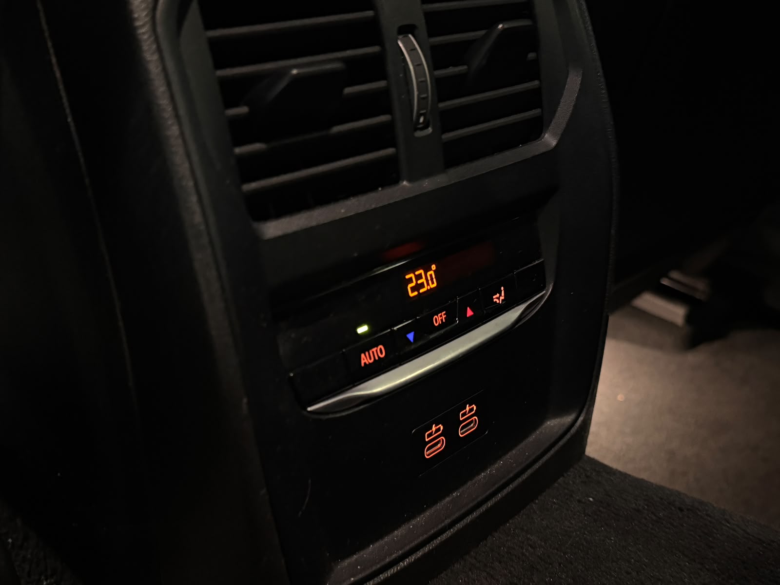 BMW Seria 3 2023 - zdjęcie 17