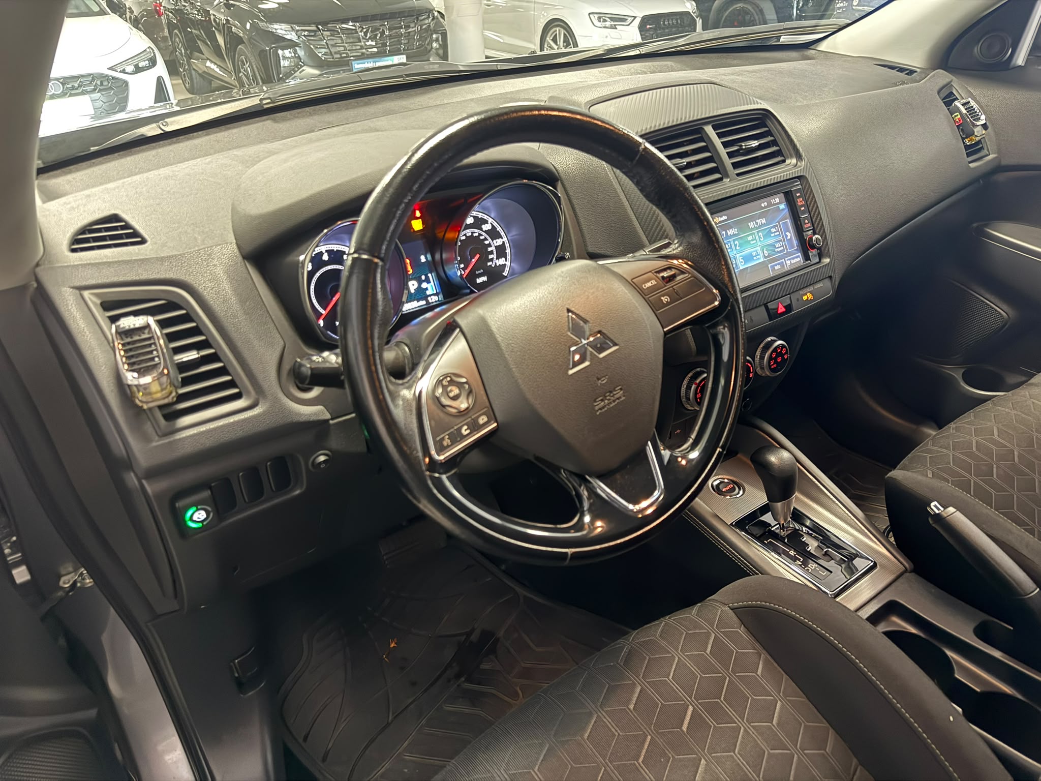 Mitsubishi Outlander Sport 2020 - zdjęcie 10