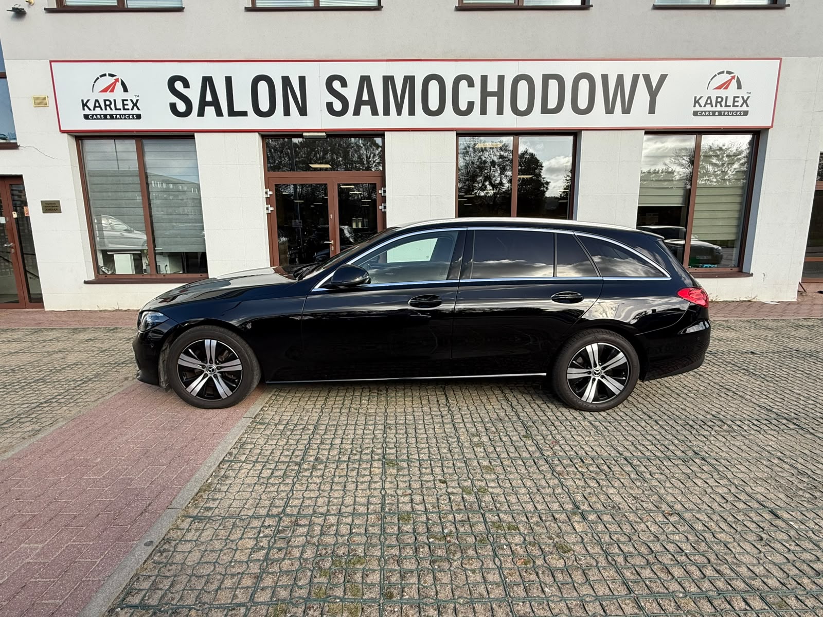 Mercedes-Benz c 200 2022 - zdjęcie 3