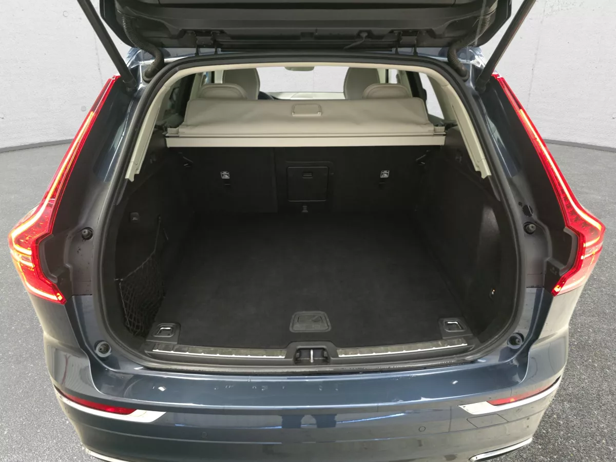 Volvo XC60 2019 - zdjęcie 13