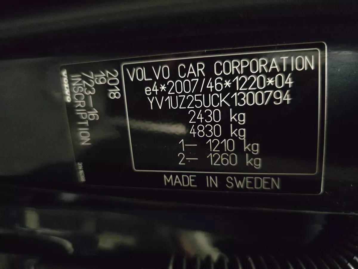 Volvo XC60 2019 - zdjęcie 16